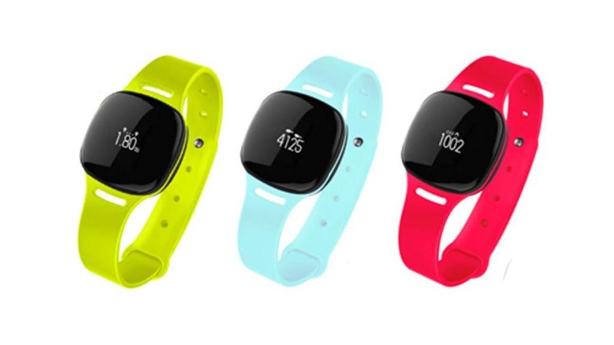 The Nuyu Personal Activity Tracker tracks steps and distance covered, calories burned and quality of sleep without the unnecessary bells and whistles.
