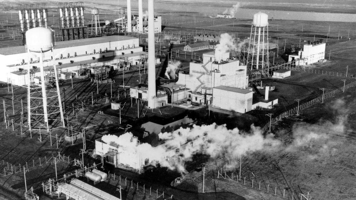 
The Hanford nuclear reservation’s B Reactor, shown in the mid-1940s near Richland, will be part of the Manhattan Project National Historical Park that will also include sites in Oak Ridge, Tenn., and Los Alamos, N.M.
