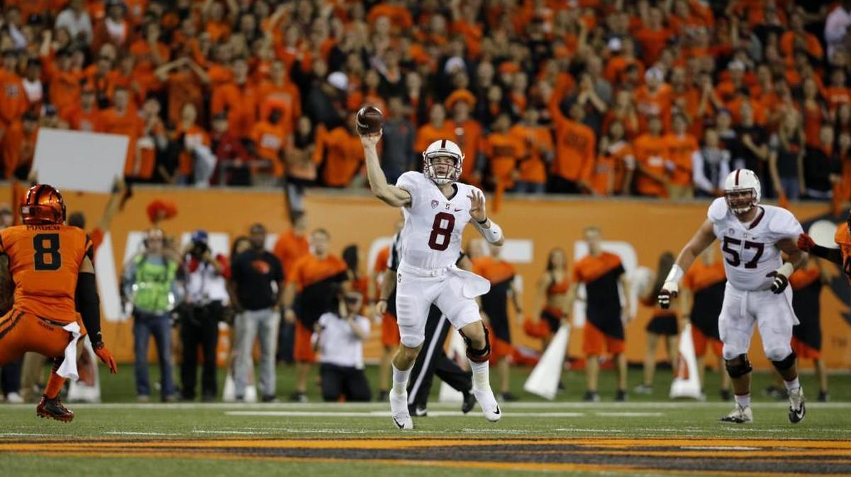 Stanford quarterback Kevin Hogan (8) plays Sept. 25 against Oregon State. Hogan has completed 65.9 percent of his passes and has thrown for 12 touchdowns and only three interceptions.