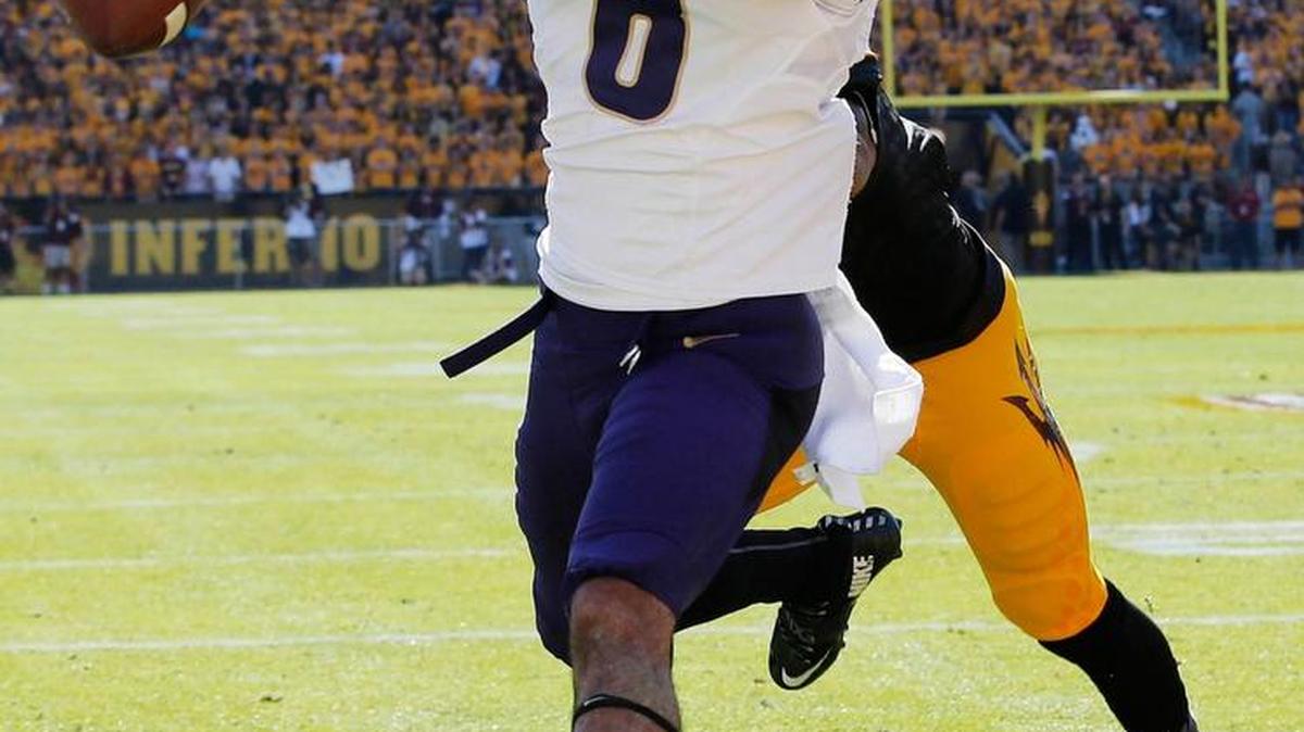 Washington wide receiver Dante Pettis is unable to make a catch Saturday against Arizona State. The Huskies receivers have struggled at times this season catching the ball.
