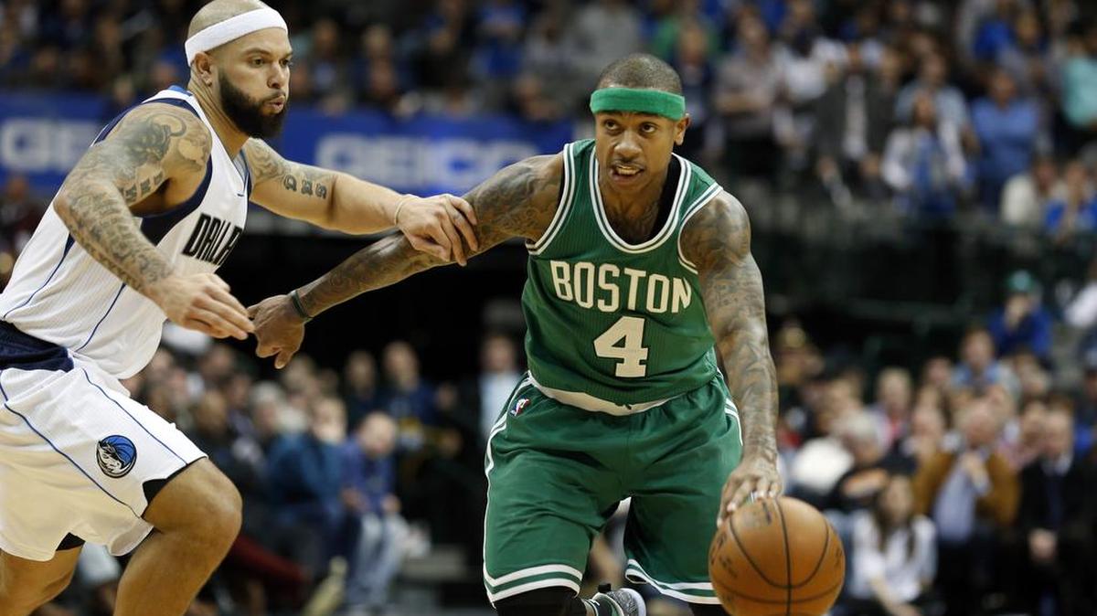 Thomas (4) eludes Deron Williams of Dallas in a game last month. Thomas has developed more tricks with the dribble and new stepback combinations.