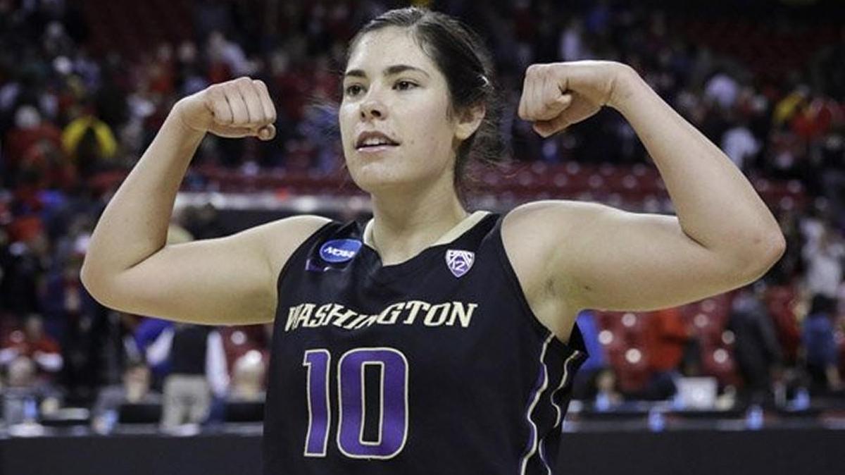 Washington guard Kelsey Plum gestures to fans after the Huskies’ 74-65 victory over Maryland in the second round of the NCAA tournament. Plum scored a game-high 32 points
