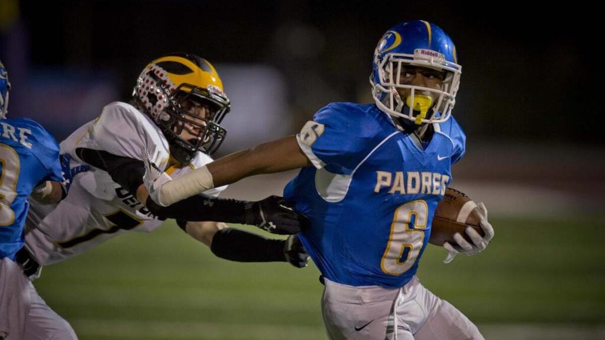 Receiver Easop Winston (6) is headed to Washington State as a transfer from City College of San Francisco. Winston played his high school football for the Serra-San Mateo Padres.