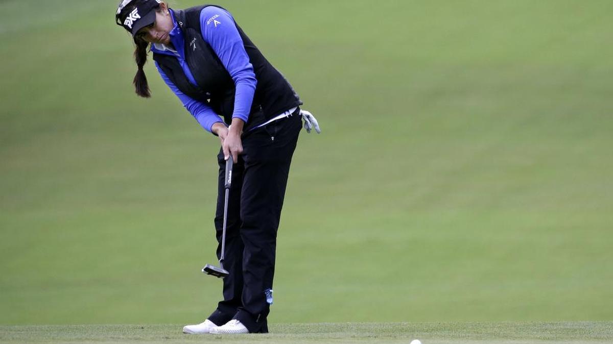 Gerina Piller putts at the seventh hole Saturday at Sahalee. Piller is tied for second at one-under 212.