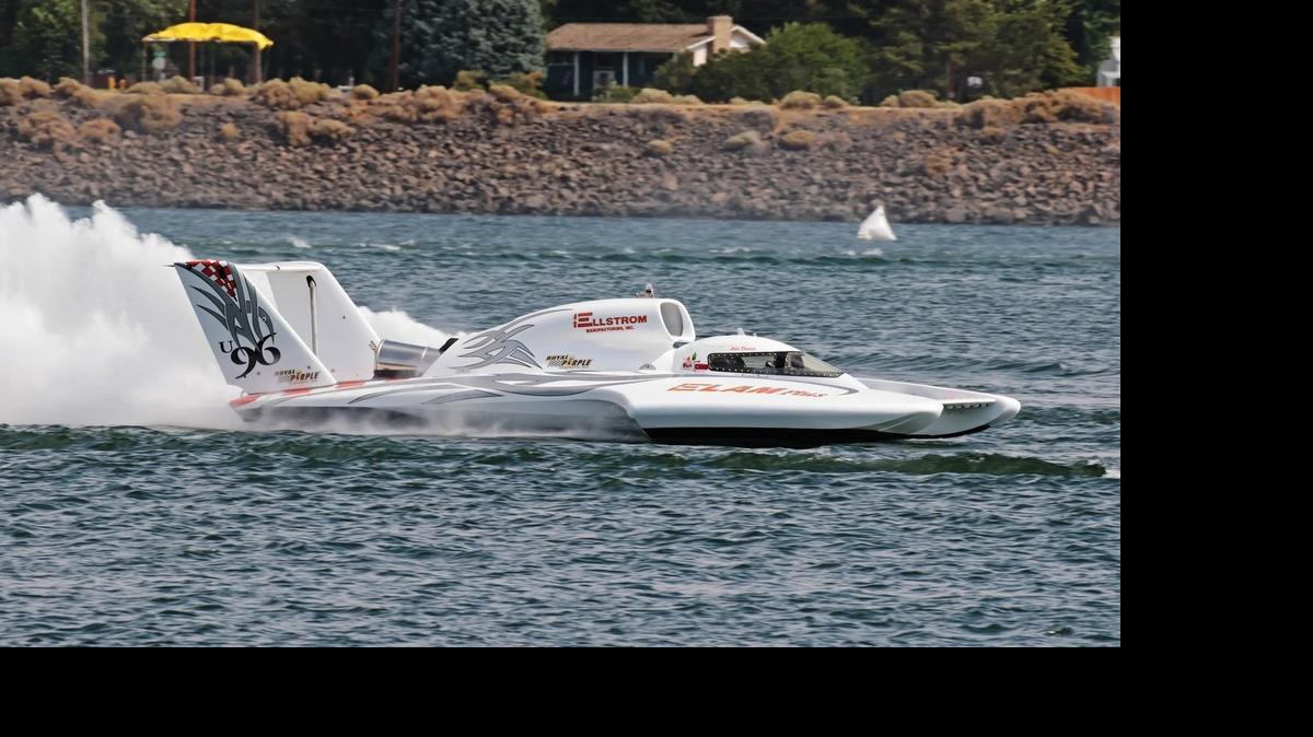 Jean Theoret, in the U-96 Ellstrom Elam Plus, was the top qualifier at Tri-Cities and would have won the final had he not driven into a restricted part of the course and been disqualified.