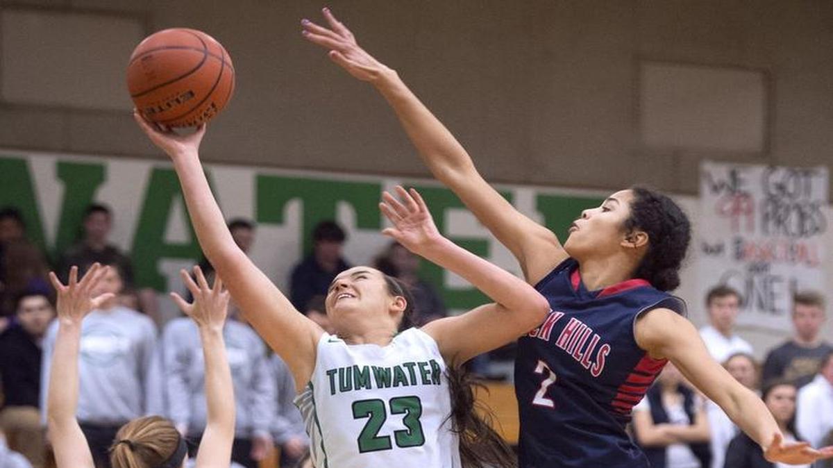 Tumwater's Sierra Snyder and Black Hills’ Maisy Williams.