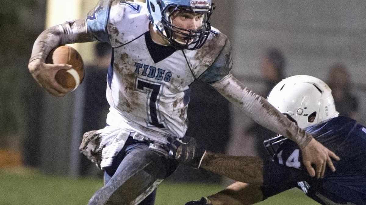 
Gig Harbor’s Davis Alexander, who threw for 2,160 yards last season, will attend the inaugural Northwest 9 camp for prep quarterbacks.
