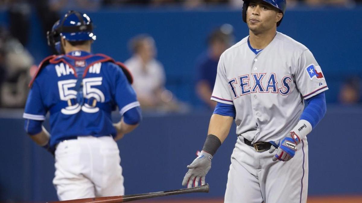 The Mariners avoided a possible salary-arbitration hearing with center fielder Leonys Martin by reaching agreement Thursday on a one-year contract for $4.15 million.