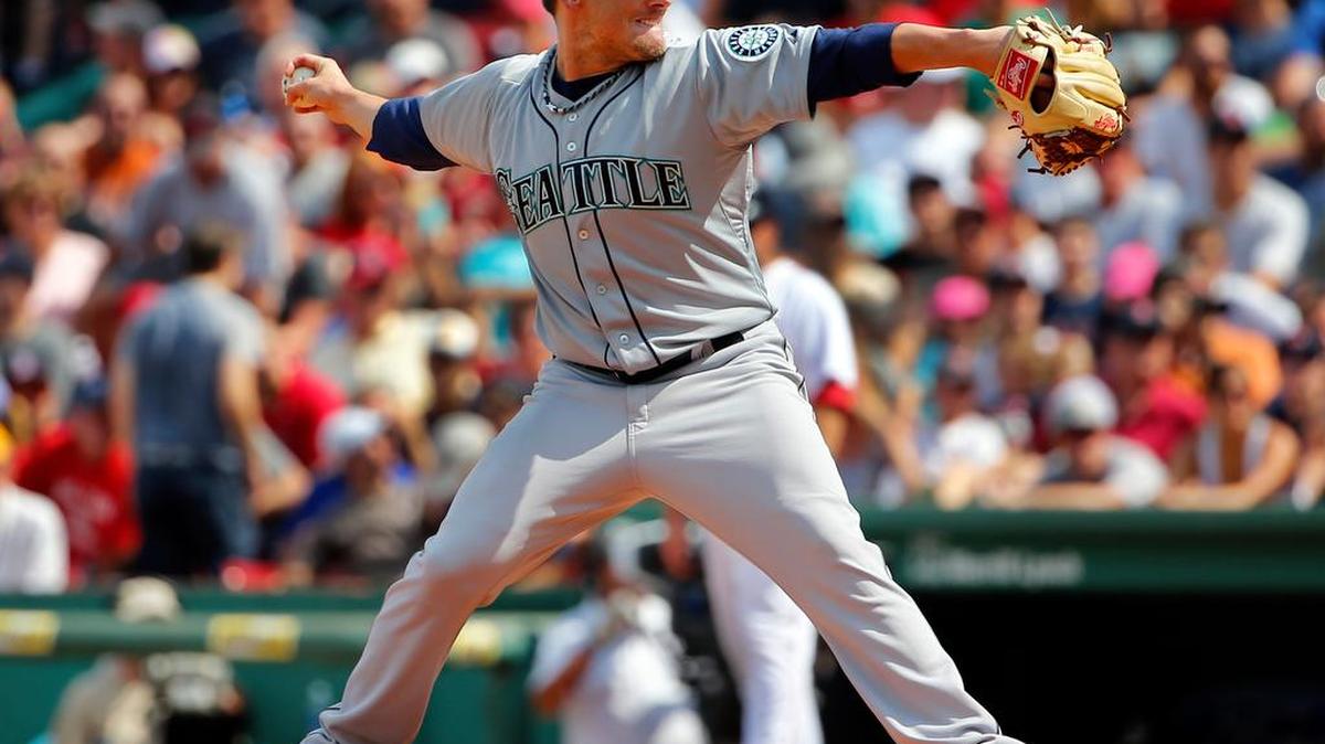 
With a renewed emphasis on his cut fastball, Seattle Mariners reliever Danny Farquhar has delivered one-two-three innings in his past two appearances.
