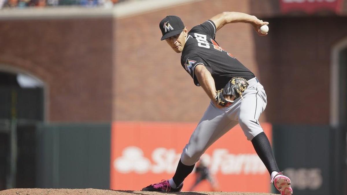New Mariners reliever Steve Cishek pitched with the Miami Marlins at the beginning of the 2015 season.