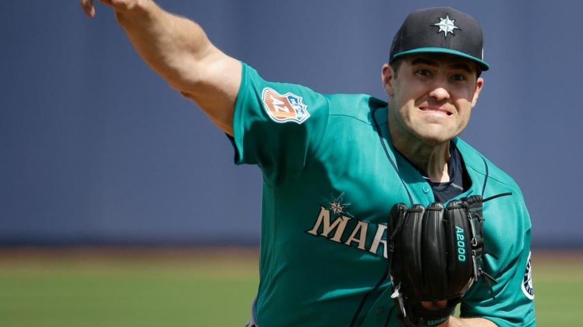 Nathan Karns’ bid to win a job in the Mariners’ rotation took a hit in Wednesday’s loss to the Athletics.