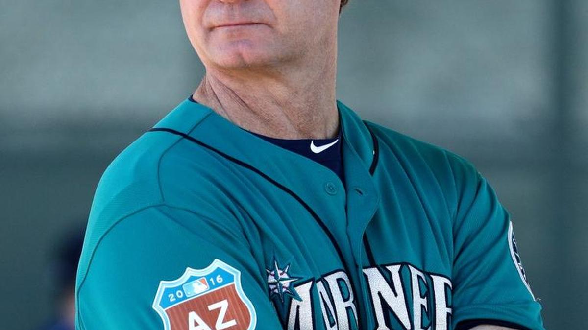 Mariners manager Scott Servais is promising an aggressive base-running approach in spring training.