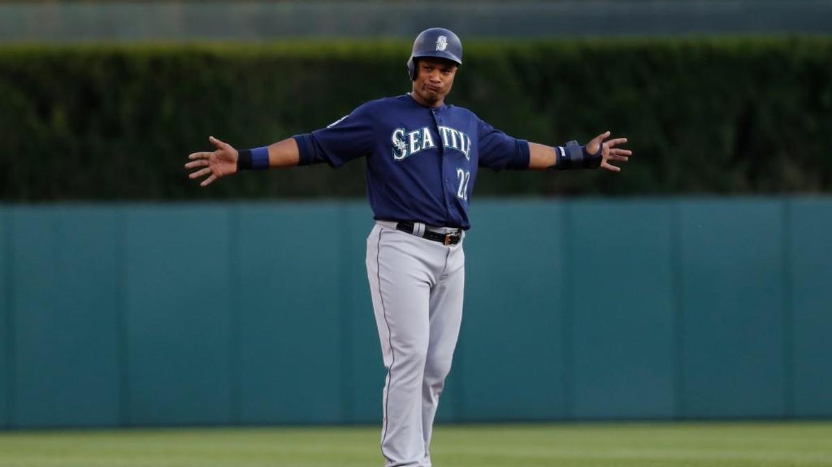 Robinson Cano didn’t play in the first two games against Toronto because of a strained right quadriceps muscle. His status for the final two games remains in doubt.