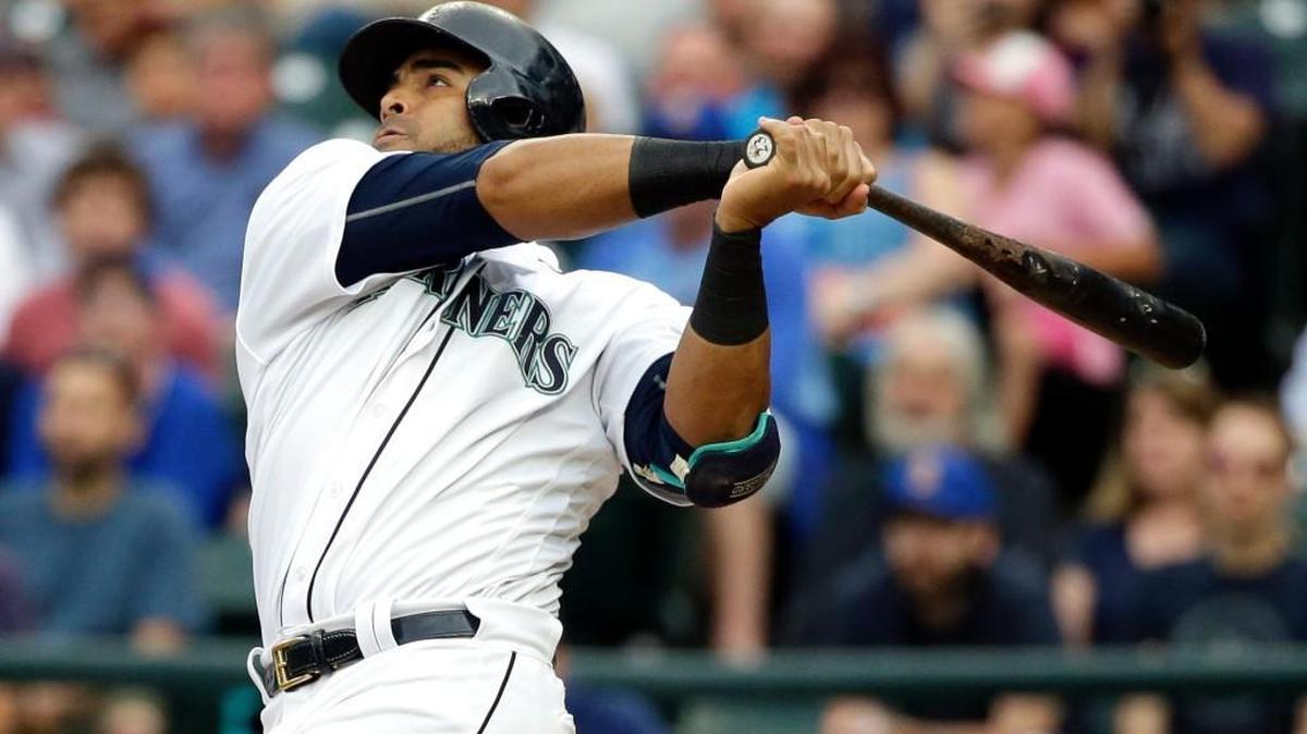 Nelson Cruz hit two homers Tuesday in helping the Mariners snap four-game losing streak.