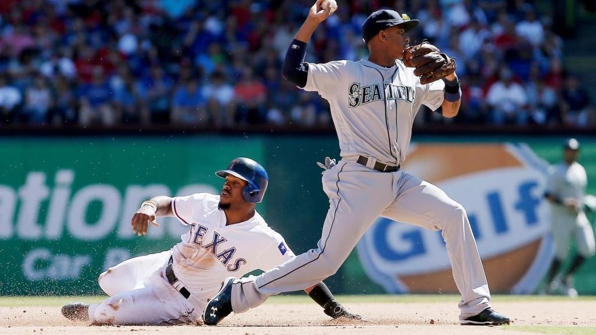 Shortstop Ketel Marte deftly handled this play in the first inning Monday, but his error in the fifth inning proved costly.