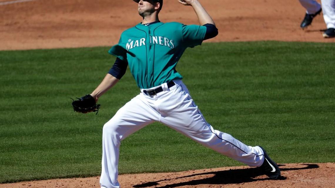 Gamel and Valencia return to Mariners’ lineup but new questions surround Smyly