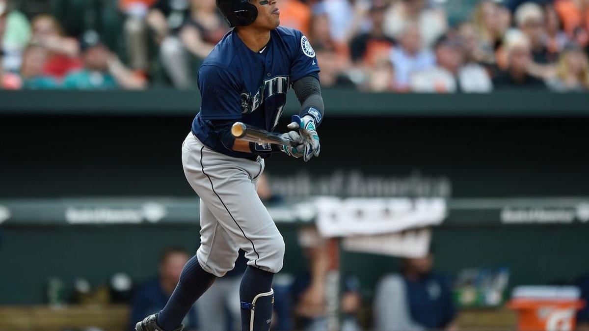 Leonys Martin got further validation Thursday that less is more on his swing when he hit a home run in the ninth inning at Baltimore.