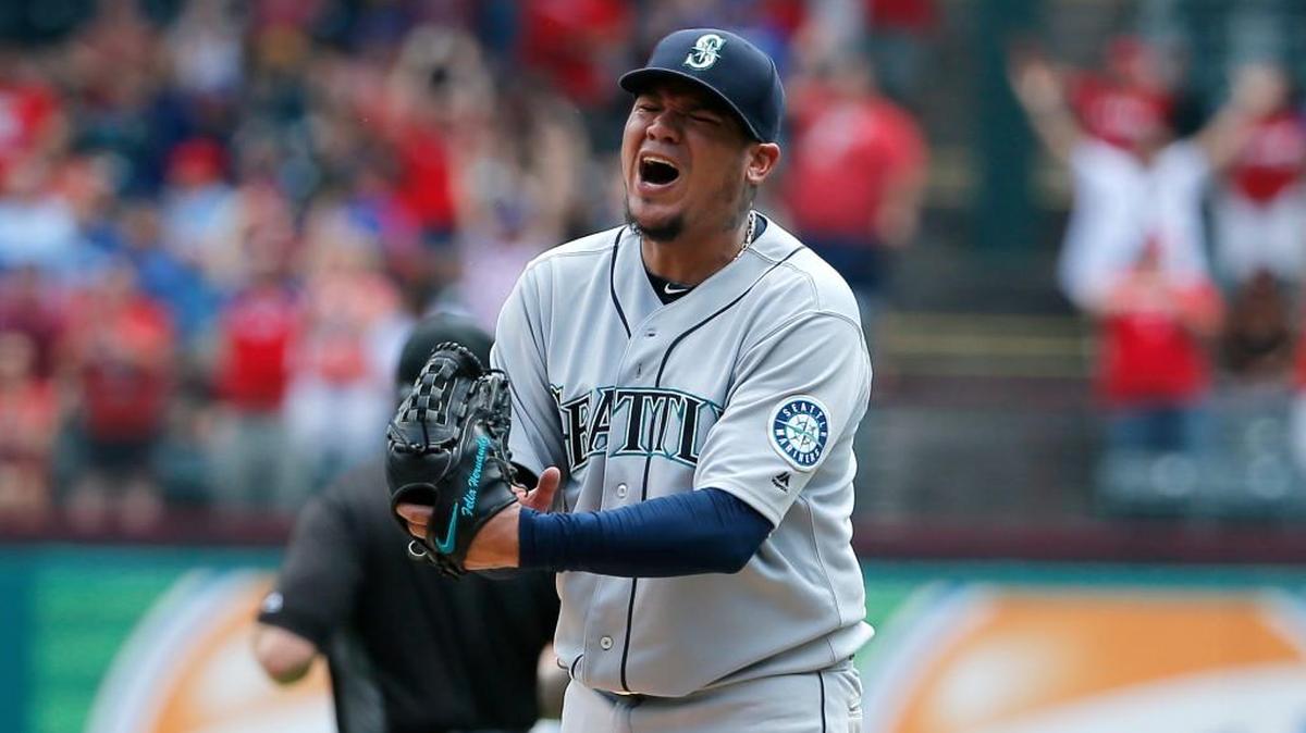 Felix Hernandez reacted in anguish after surrendering a grand slam in the fourth inning to Carlos Gomez.