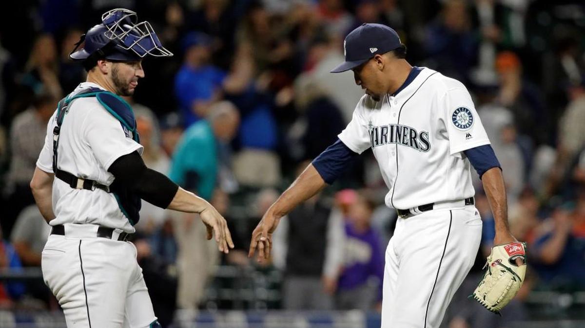 Edwin Diaz wasn’t at his best Wednesday night, but he and catcher Mike Zunino could still celebrate a victory.