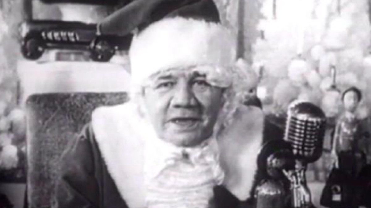 Mariners fans, let’s just say you get a visit tonight from the ghost of Babe Ruth, and he’s willing to grant you the wish of adding one more free agent to next year’s roster. Who would you pick?