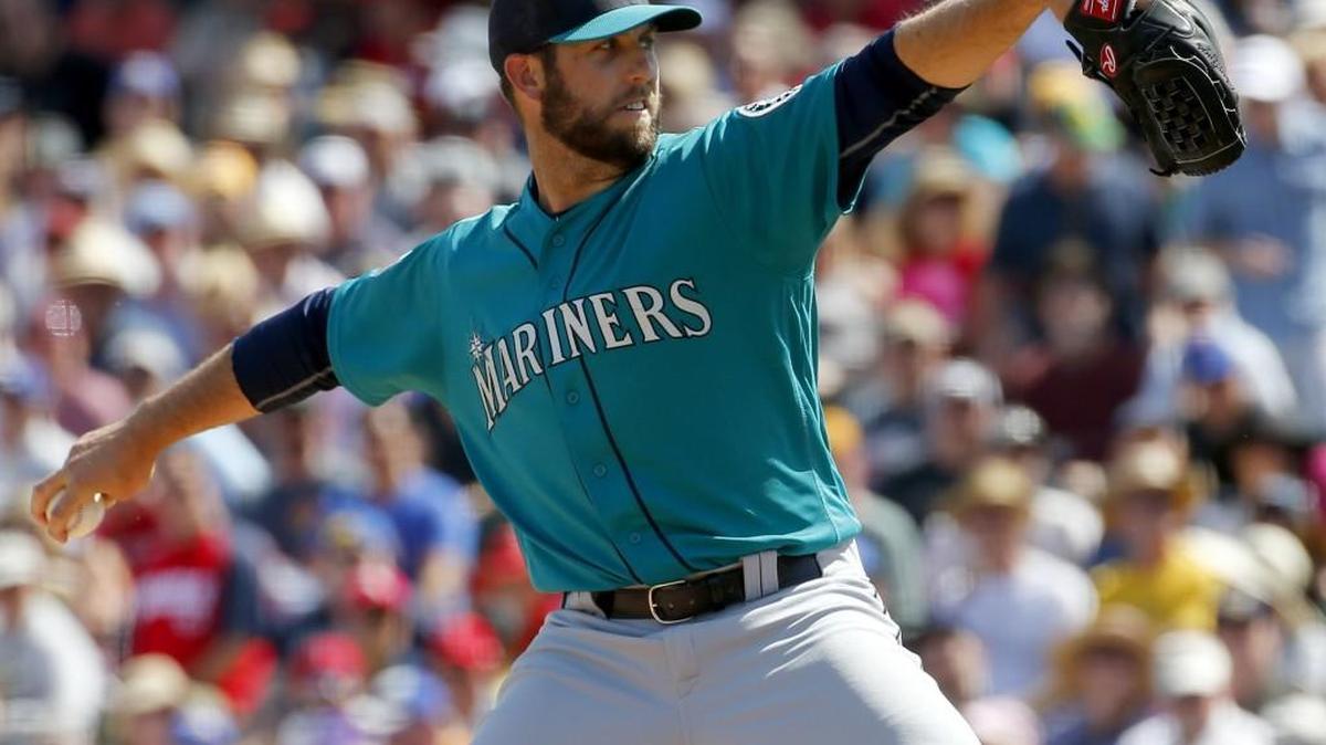 The Mariners recalled right-hander Cody Martin from Triple-A Tacoma after designating struggling Joel Peralta for assignment.