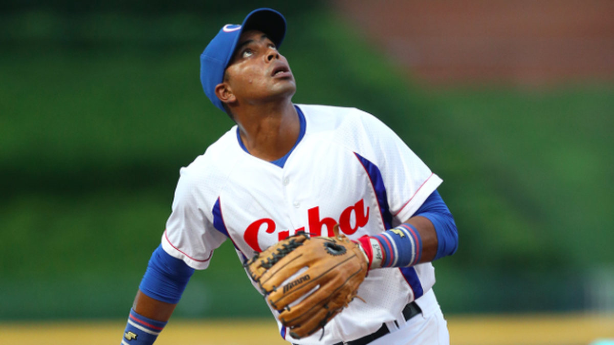 The Mariners see center fielder Guillermo Heredia, a Cuban defector, as a insurance policy for Leonys Martin.