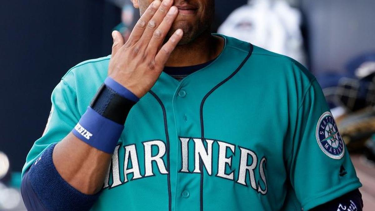Robinson Cano’s two-run homer in the first inning helped the Mariners take an early lead against the Angels.