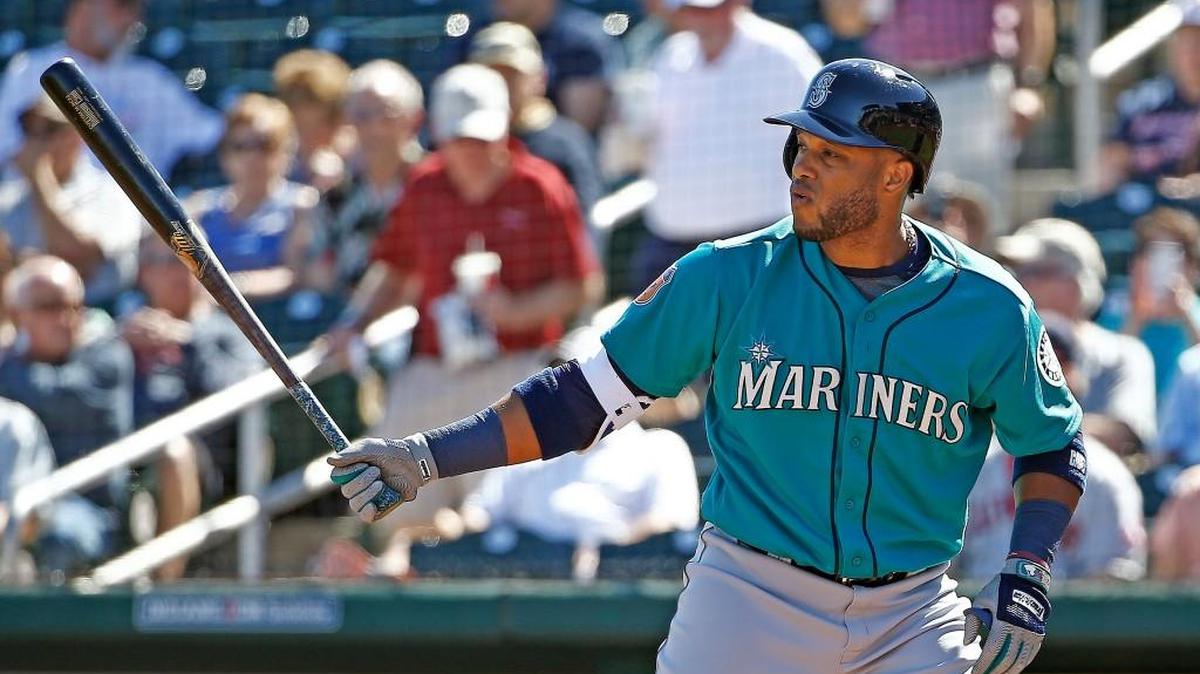 Robinson Cano returned Tuesday to the Mariners in top form. He weith 2-for-3 with a walk and three RBIs against Oakland.