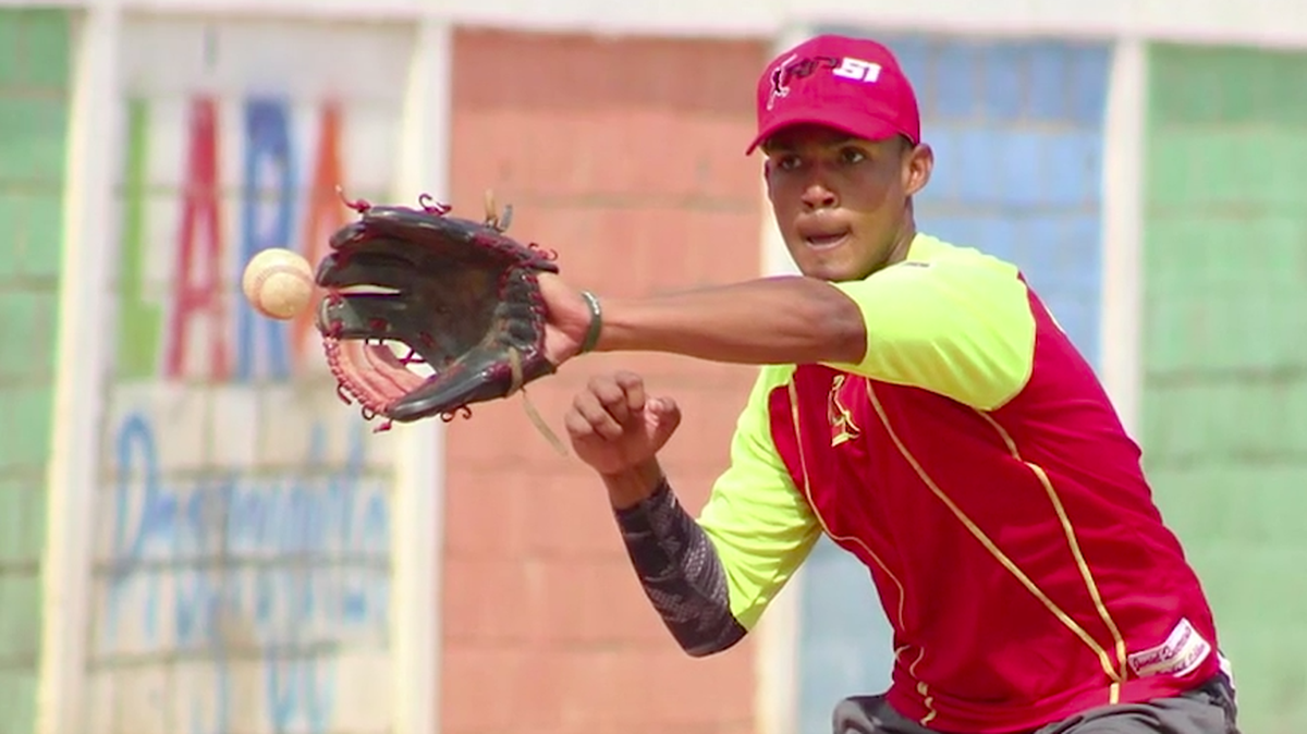 Venezuelan shortstop Juan Querecuto is expected to sign with the Mariners in July.
