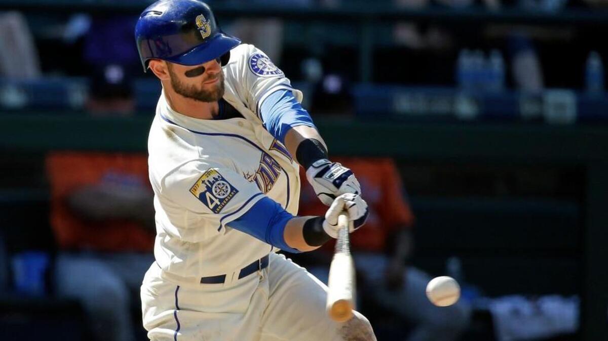 Mitch Haniger had a double and a homer in Thursday’s loss to Oakland.