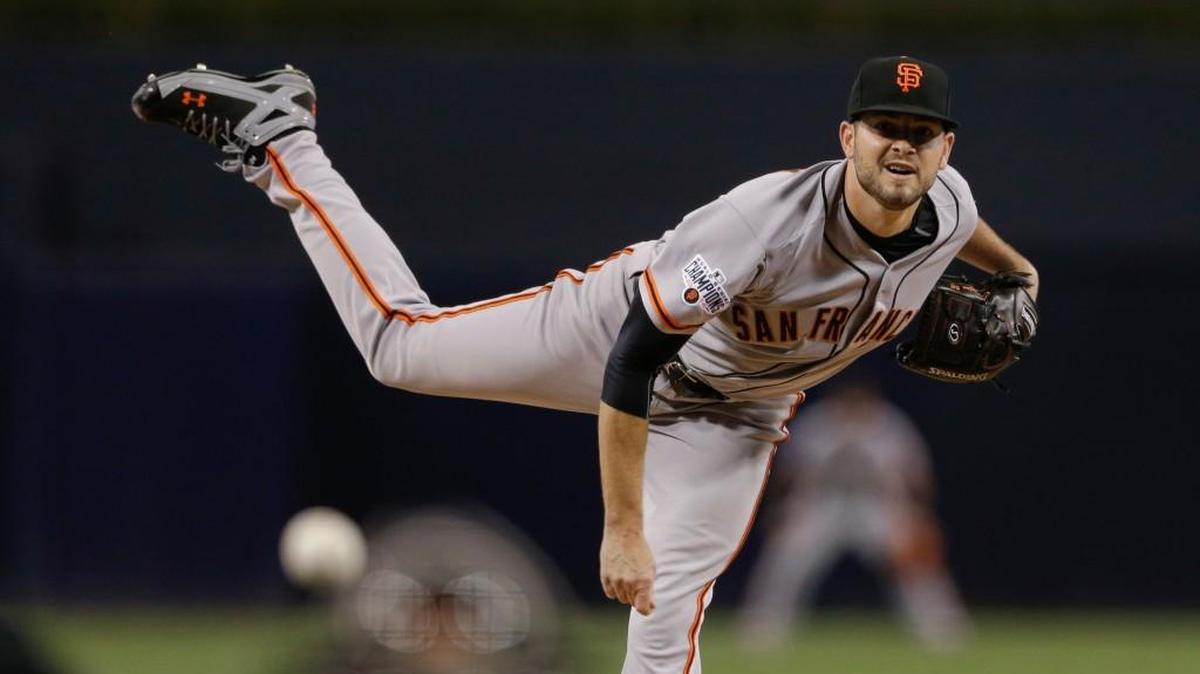 The Mariners made another move late Wednesday to bolster their organizational depth by acquiring right-hander Chris Heston in a trade from San Francisco.