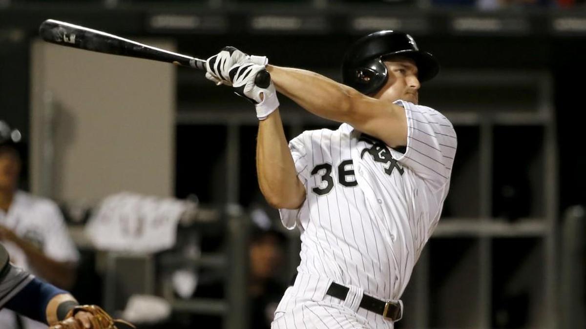 The Mariners added to their catching depth Saturday by acquiring Rob Brantly in a waiver claim from the White Sox.