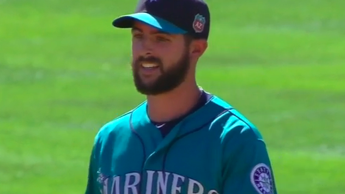 Can Donn Roach pitch his way onto the Mariners’ roster?
