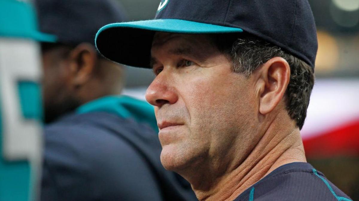 Current Mariners hitting coach Edgar Martinez is one of 34 players on the 2017 Hall of Fame ballot.