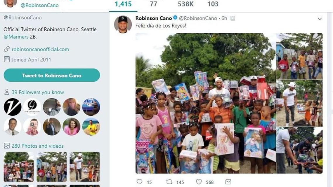 A Mariners star spent Saturday distributing gifts in the Dominican Republic