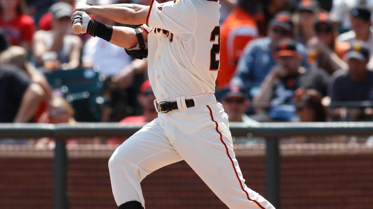 Could free-agent outfielder Nori Aoki, shown here playing for San Francisco in an August game against St. Louis, be the next newcomer in the Mariners’ roster overhaul?