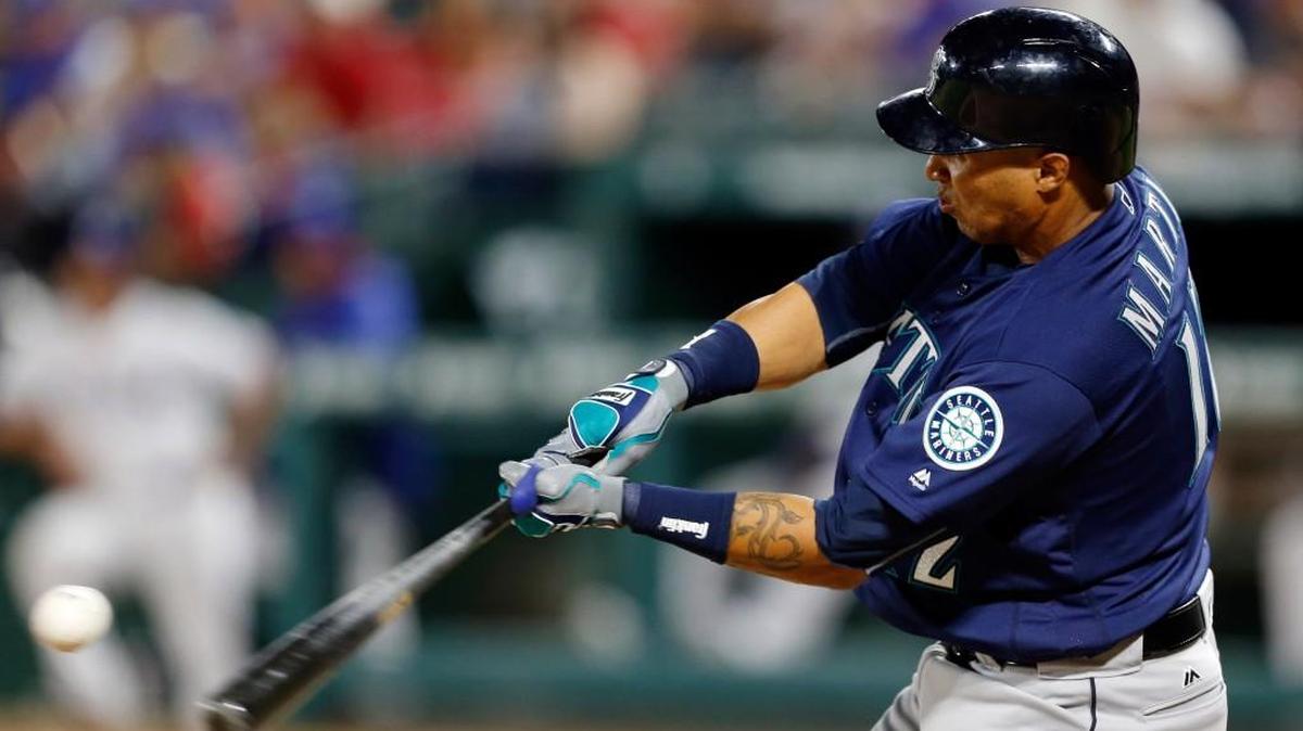 Leonys Martin’s RBI double in the seventh inning Tuesday night broke a 2-2 tie.