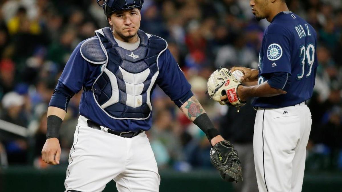 Catcher Jesus Sucre, shown here with closer Edwin Diaz, avoided arbitration by agreeing to a one-year deal for $630,000.