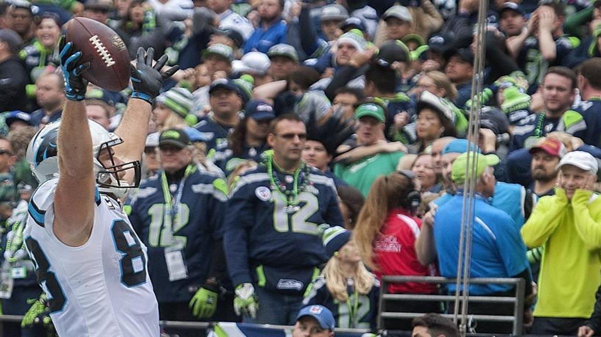 
Panthers tight end Greg Olsen torrments a bummed crowd of Seahawks fans after catching a game-winning touchdown pass. Photo taken at CenturyLink Field in Seattle on Sunday, Oct. 18, 2015.
