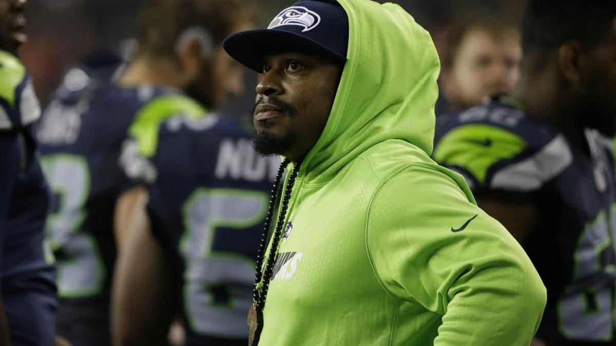The Seahawks hope that Marshawn Lynch, who had surgery related to a sports hernia, can return before the season is over.