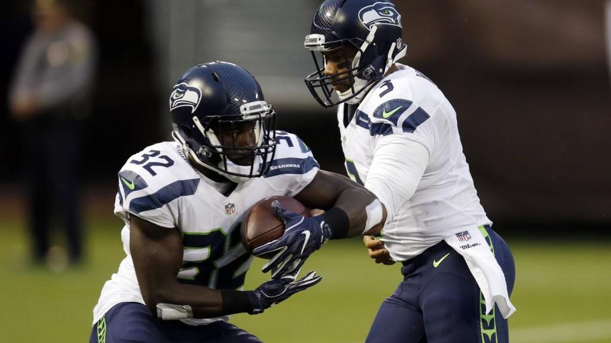 Christine Michael (32) will start at tailback for the Seahawks on Sunday, continuing his emergence as a valuable No. 2 running back for Seattle. Starter Thomas Rawls, still recovering from injury, will come off the bench against Miami.