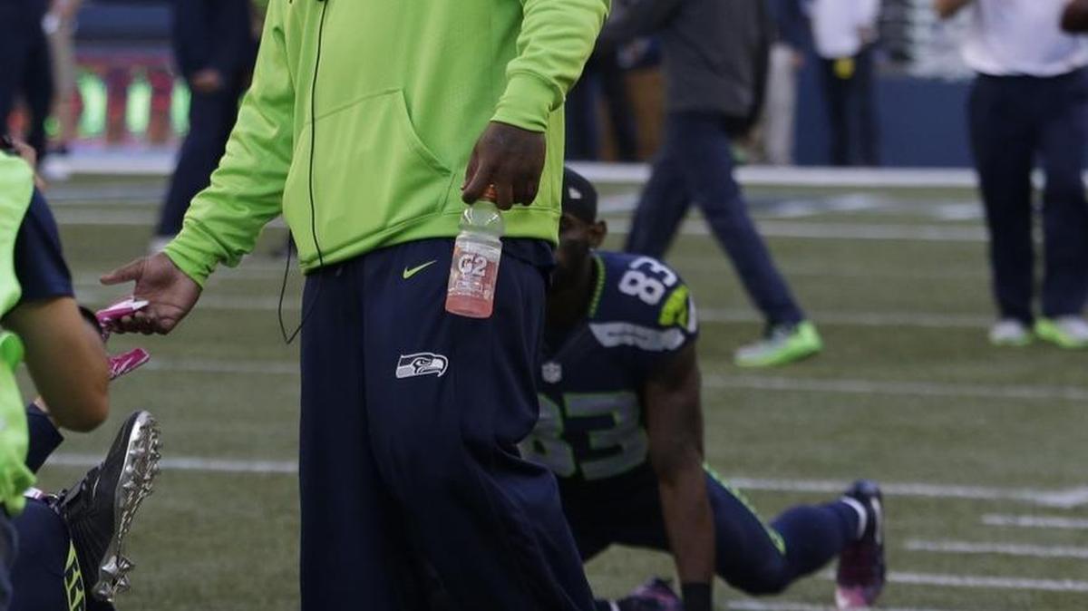 
The Seahawks are hoping Marshawn Lynch will be in a full uniform for Sunday’s game at Cincinnati instead of this outfit he wore Monday while sitting out the win over Detroit with a hamstring injury.
