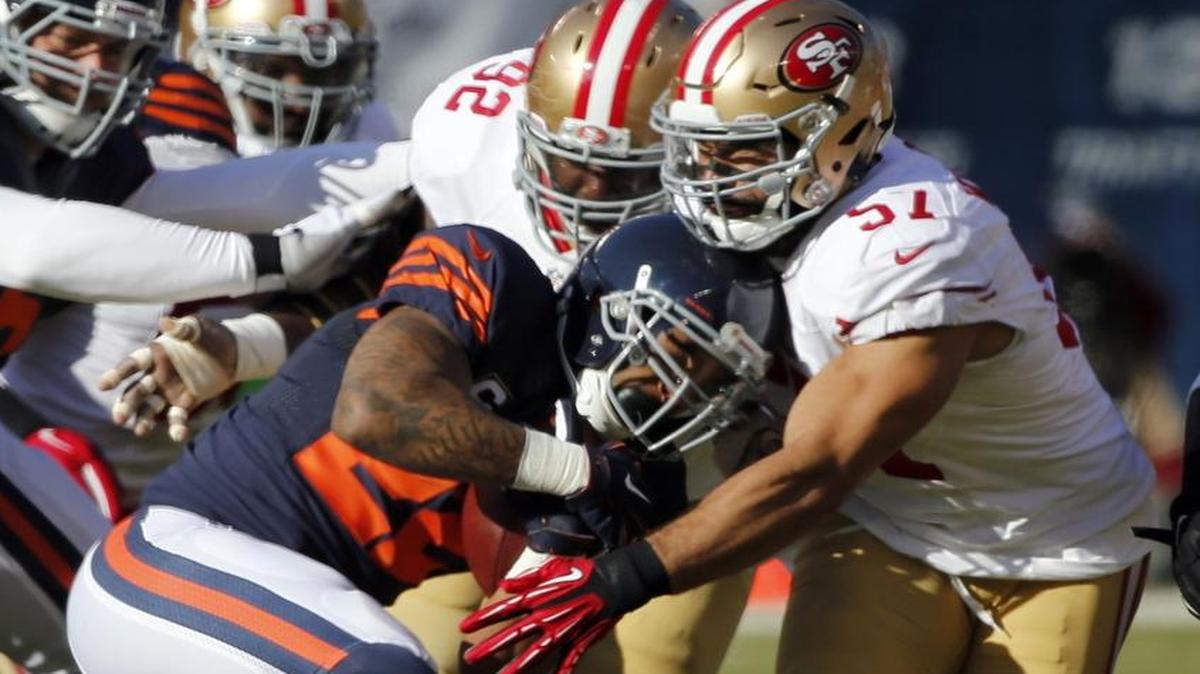 Ian Rapoport of the league-owned NFL Network reported Thursday night former San Francisco starting linebacker Michael Wilhoite (57) has agreed to sign with Seattle.