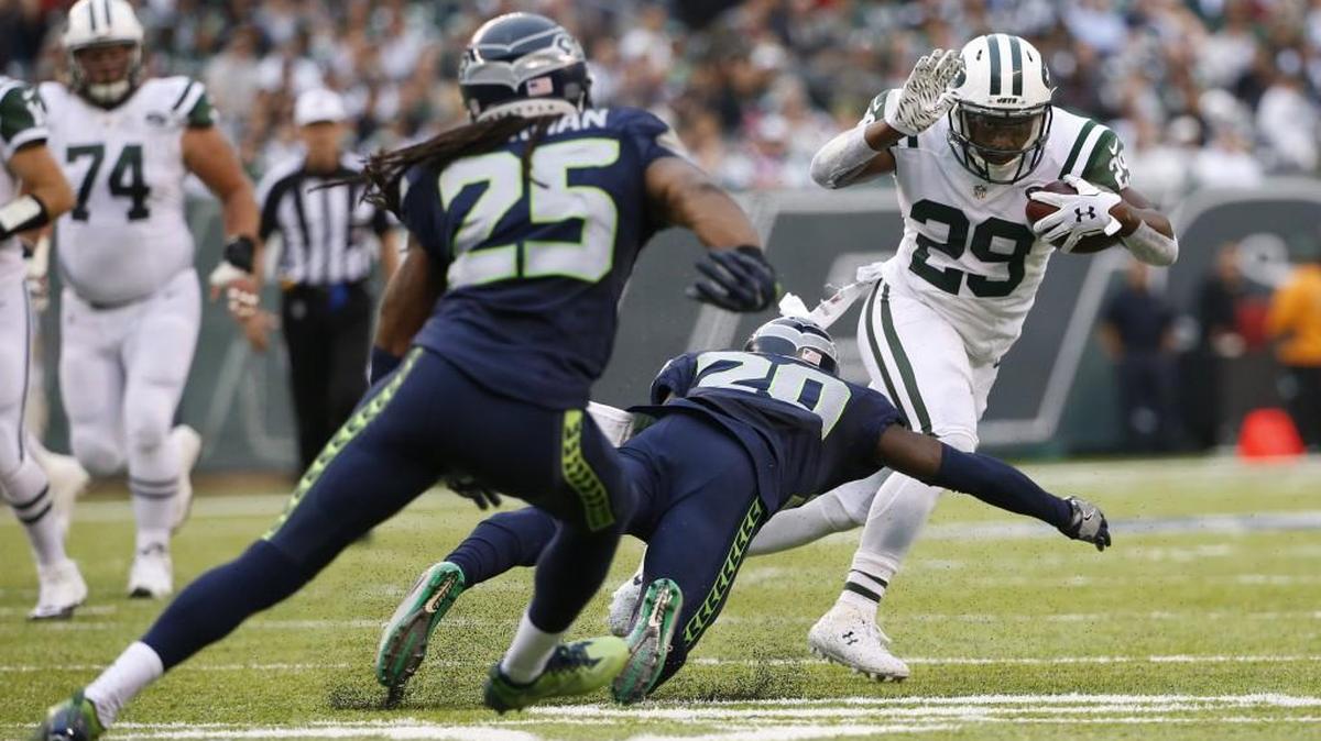 Jeremy Lane (20) and Richard Sherman (25) played the run about as much as the pass Sunday at the New York Jets, showing how much the Seahawks are playing nickel these days.