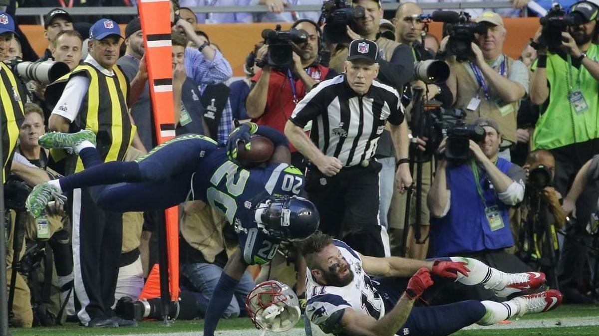 This is how Seahawks nickel defensive back Jeremy Lane broke his arm at the end of his return of an interception of Tom Brady in the Super Bowl Feb. 1. Lane practiced Monday for the first time since this play.