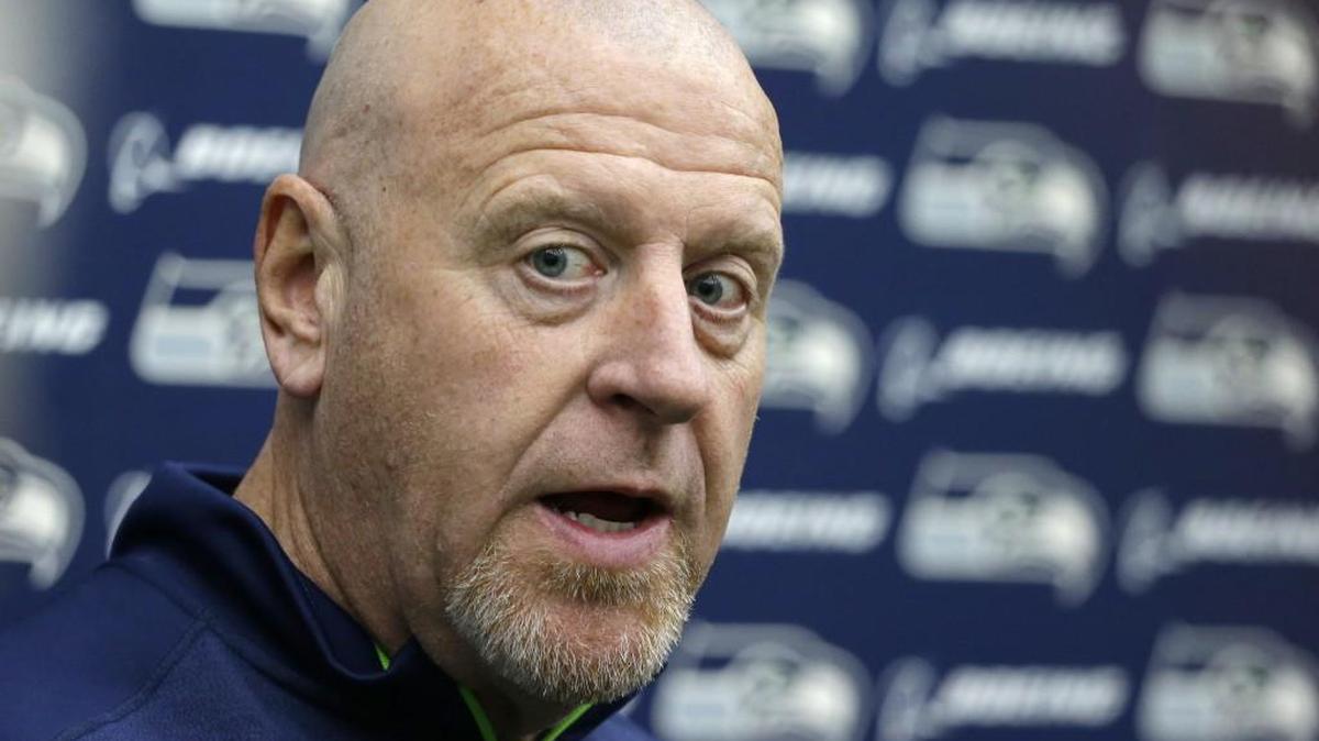 Tom Cable will remain the Seahawks’ offensive line coach, according to the coach’s agent. Cable interviewed on Sunday for the vacant head-coaching job with the San Francisco 49ers.