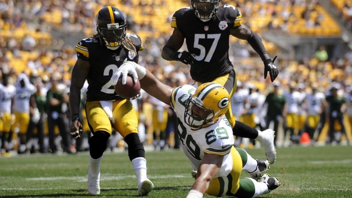 Former Pittsburgh and Washington linebacker Terence Garvin (57) has reportedly agreed to sign with the Seahawks. The 26-year old has been a backup inside linebacker and is more known for his special-teams tackling.