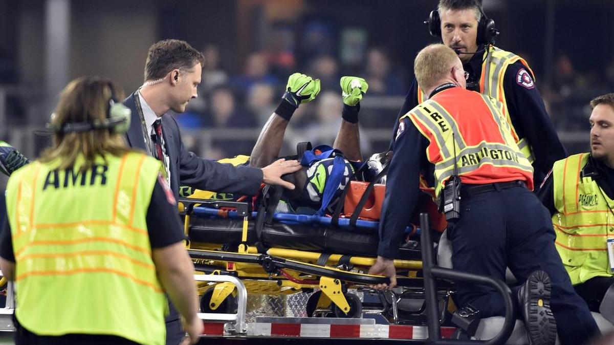 Seahawks wide receiver Ricardo Lockette was going into his sixth hour of neck surgery at Baylor Medical Center in Dallas to repair disc and ligament damage he got Sunday on a Cowboys hit in Arlington, Texas. His season is over and the 29-year-old’s ability to play beyond this year is in doubt.