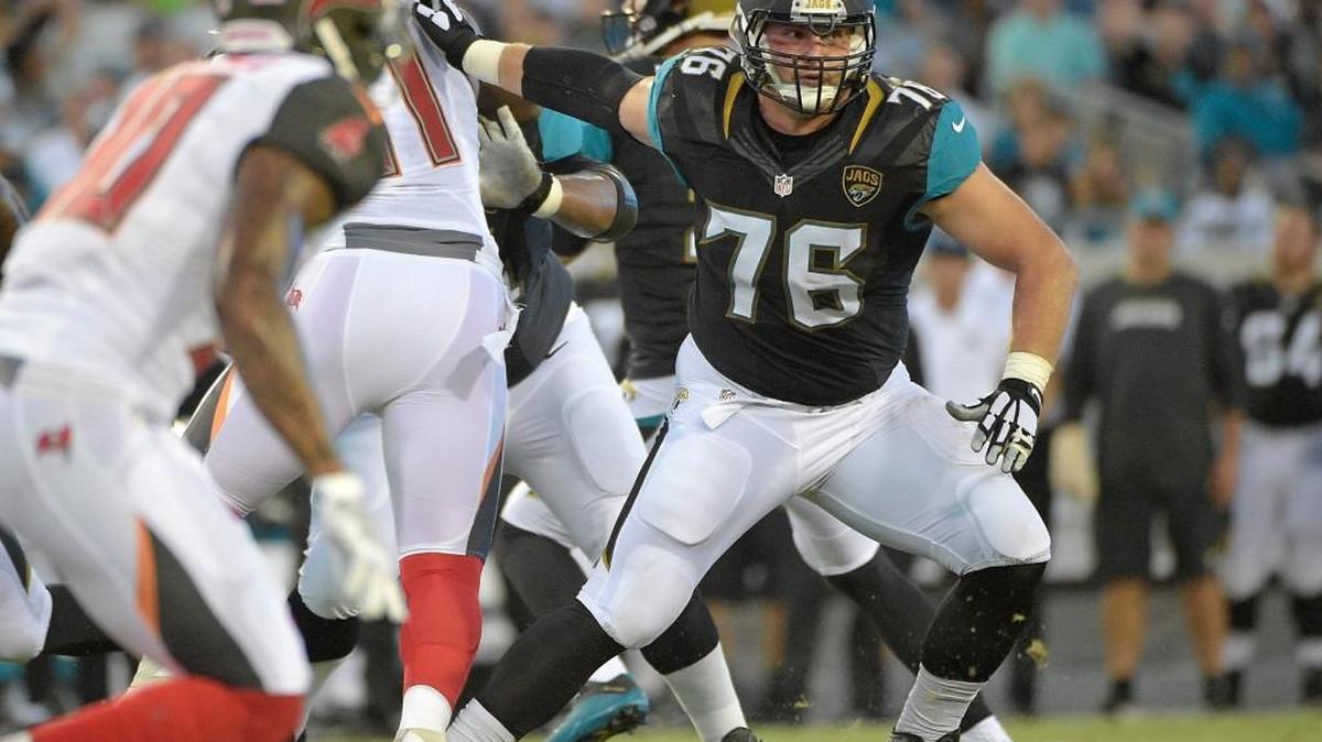 The Seahawks on Saturday officially announced the signing of free-agent offensive tackle Luke Joeckel from Jacksonville for what is believed to be one year and up to $8 million including incentives.