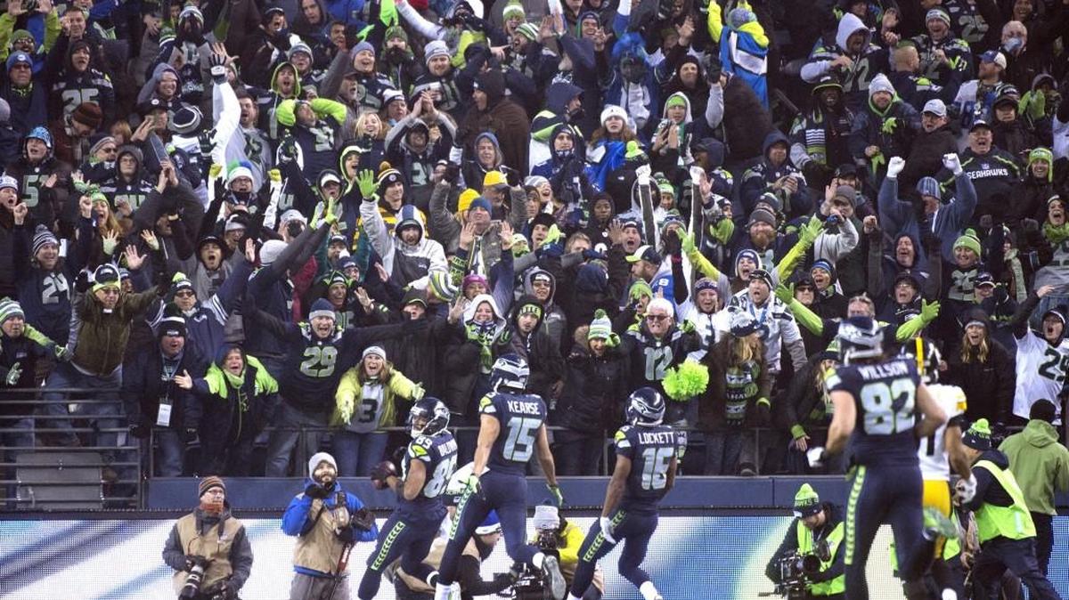 Doug Baldwin (89) cruises into the end zone on an 80-yard TD reception with 2:01 left in the fourth quarter to seal Seattle’s win over Pittsburgh. Baldwin caught three TD passes.